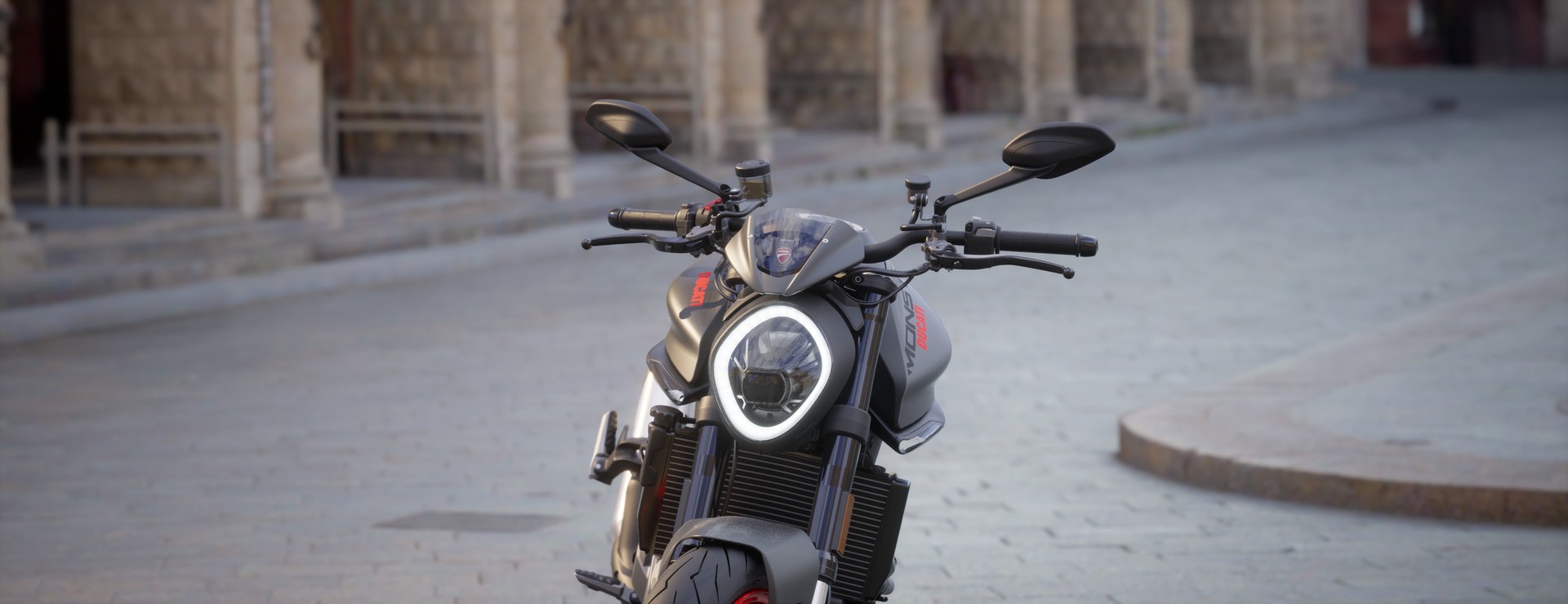DUCATI Monster + 937-showroom-element-3