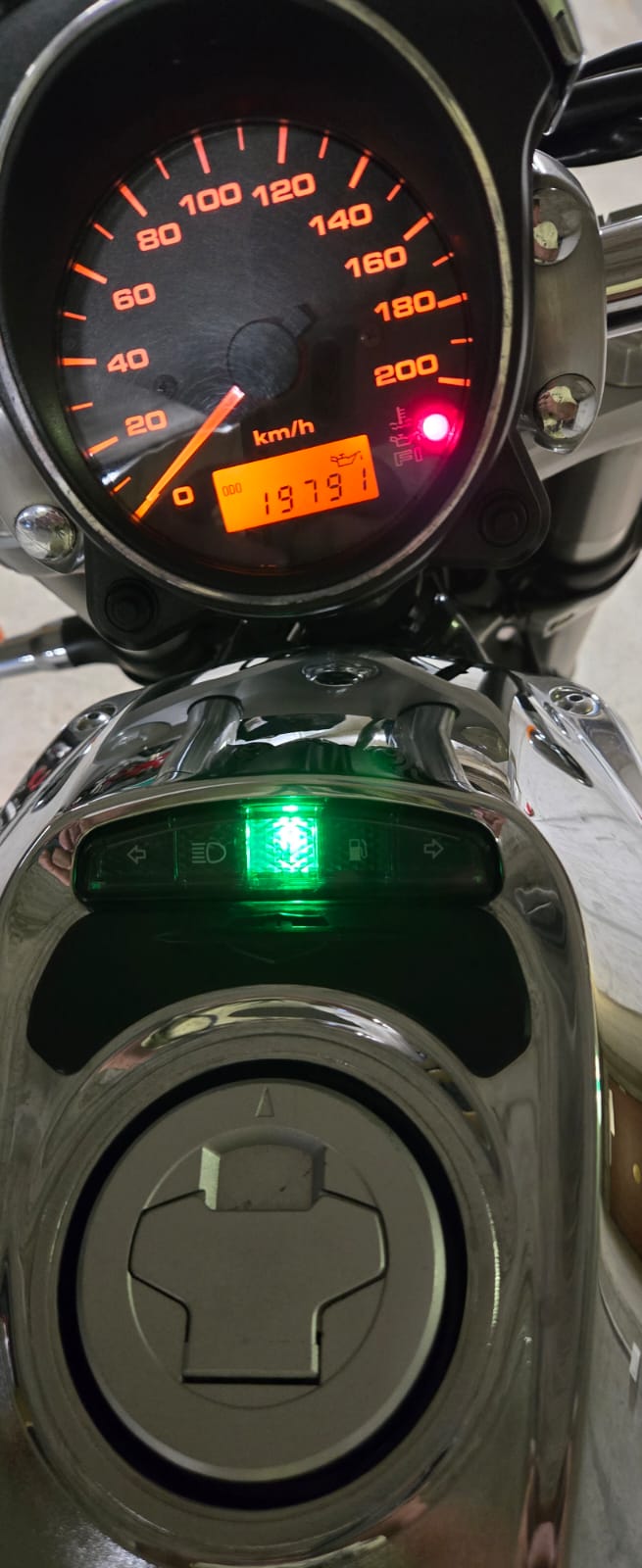 SUZUKI M 800 Intruder-image-4