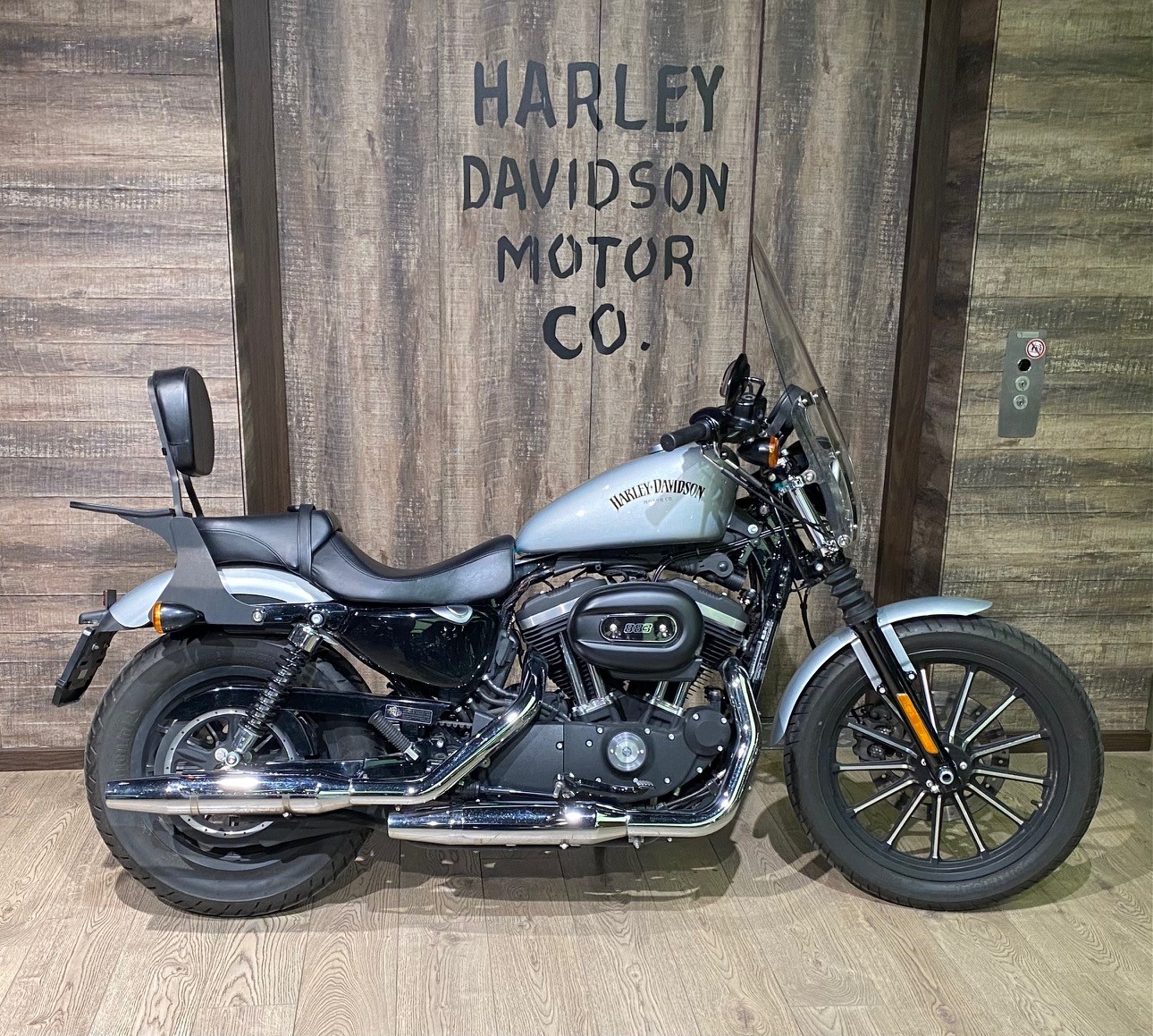 HARLEY-DAVIDSON XL 883 N Sportster Iron ABS-image-0