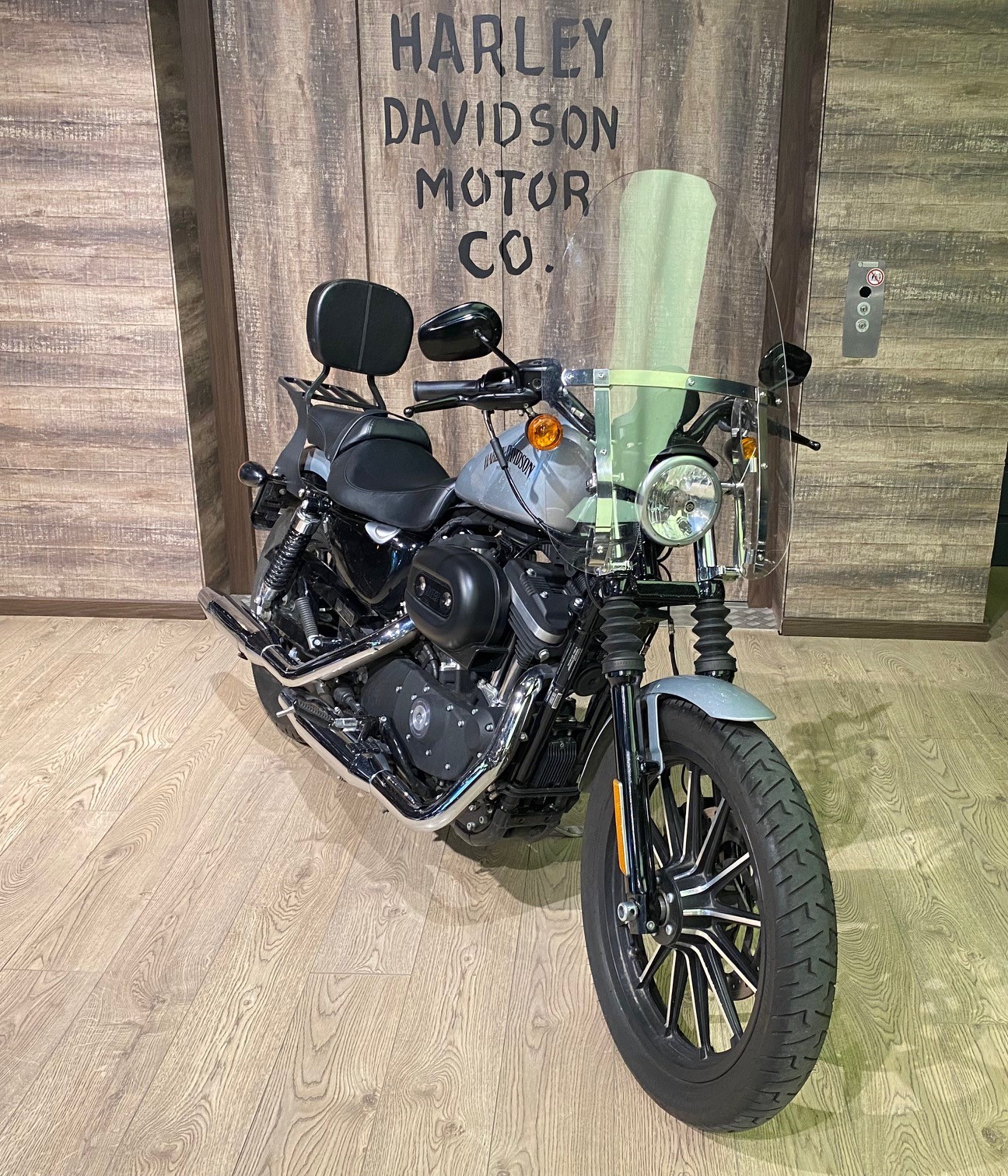 HARLEY-DAVIDSON XL 883 N Sportster Iron ABS-image-1