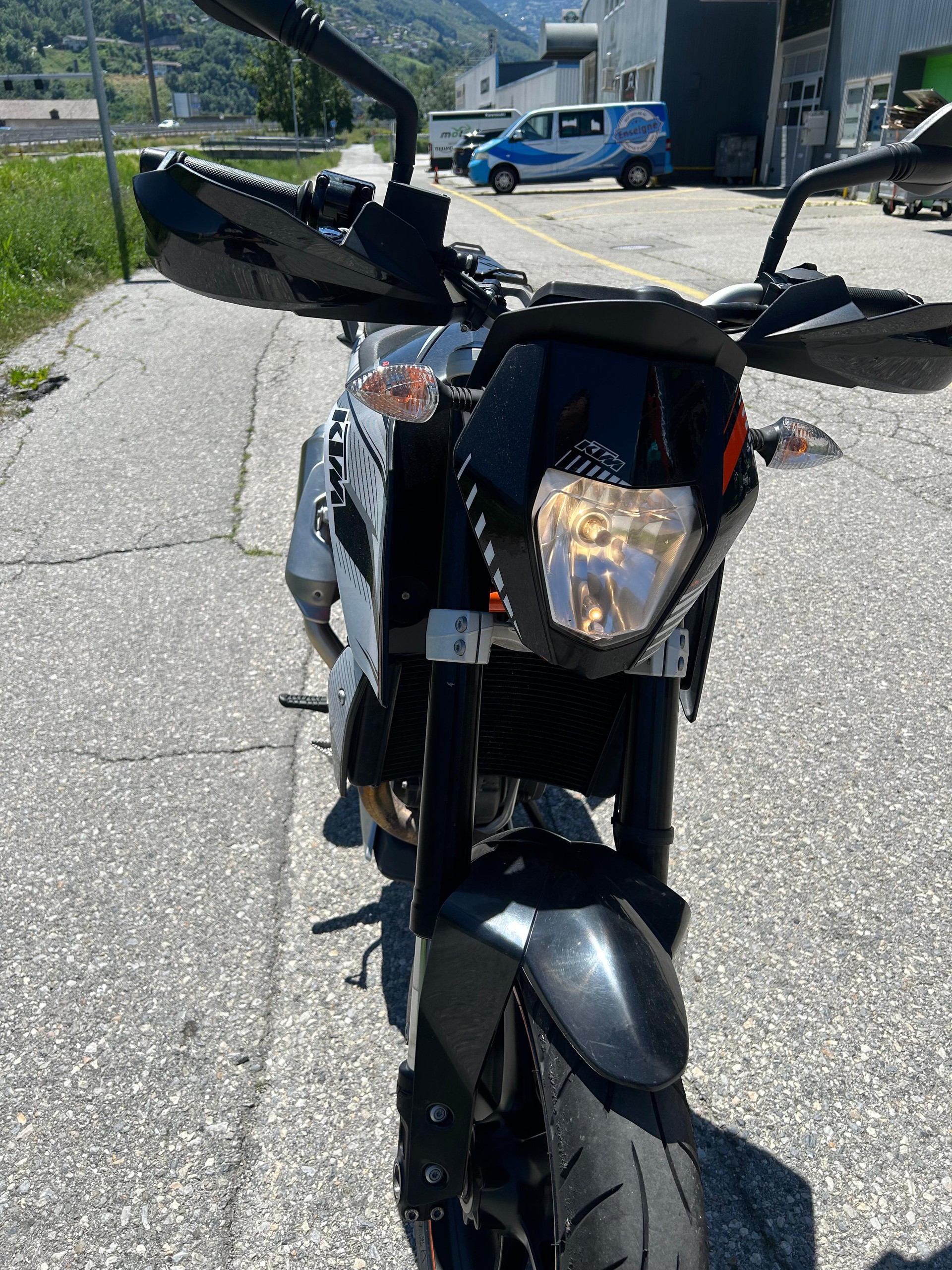 KTM 690 Duke ABS (35kW)-image-4