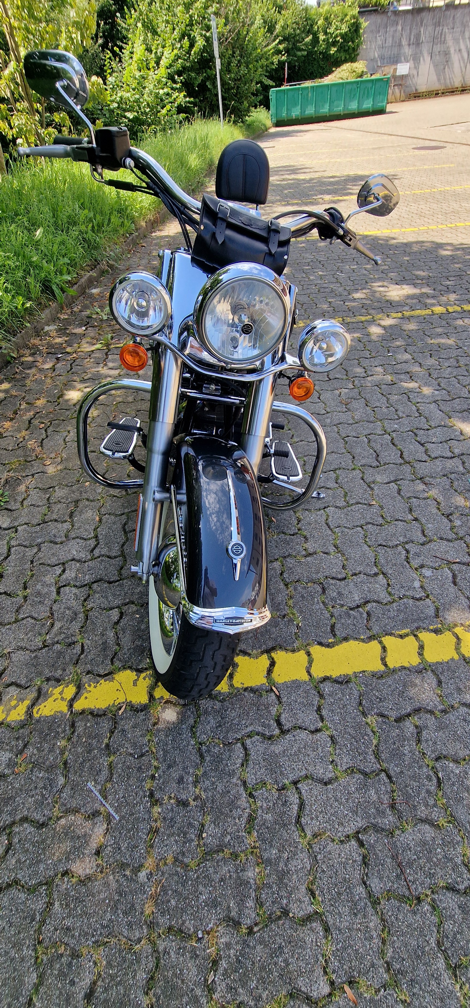 HARLEY-DAVIDSON FLSTNI Softail Deluxe-image-2