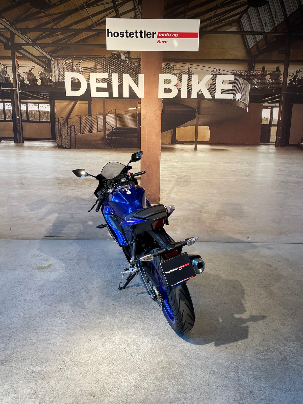 YAMAHA YZF-R 125-showroom-element-2