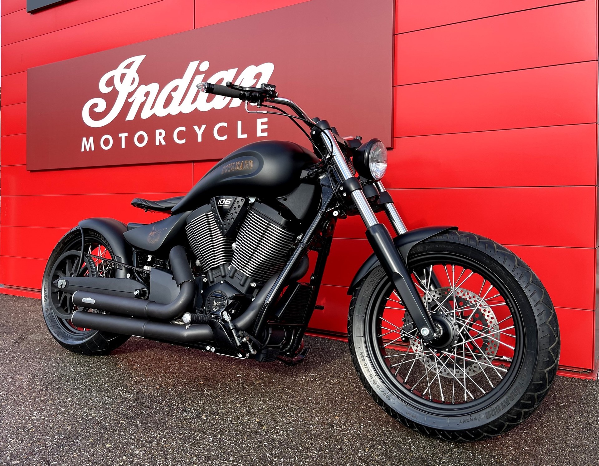VICTORY 8Ball-showroom-element-1
