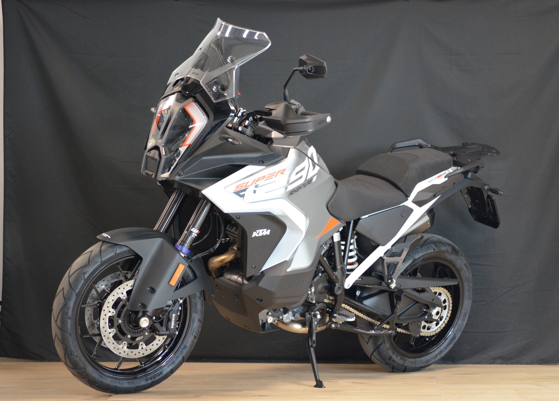 KTM 1290 Super Adventure S-showroom-element-1