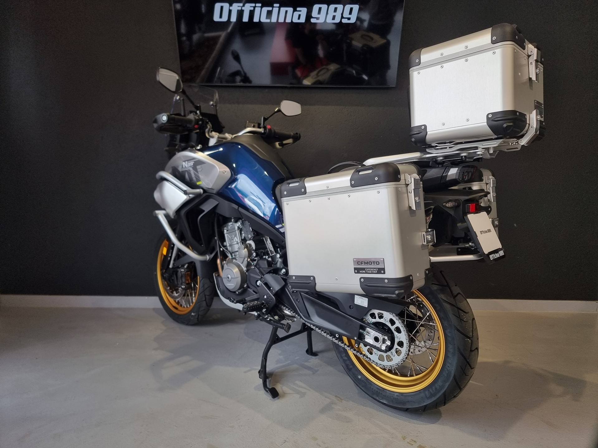 CF MOTO 800MT Touring-showroom-element-2