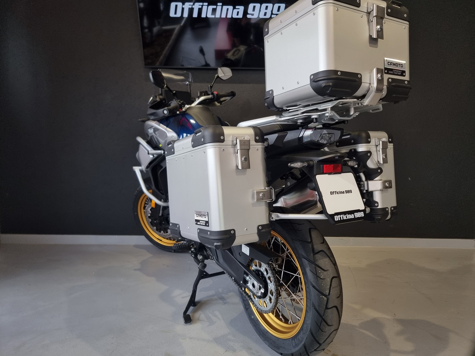 CF MOTO 800MT Touring-showroom-element-3
