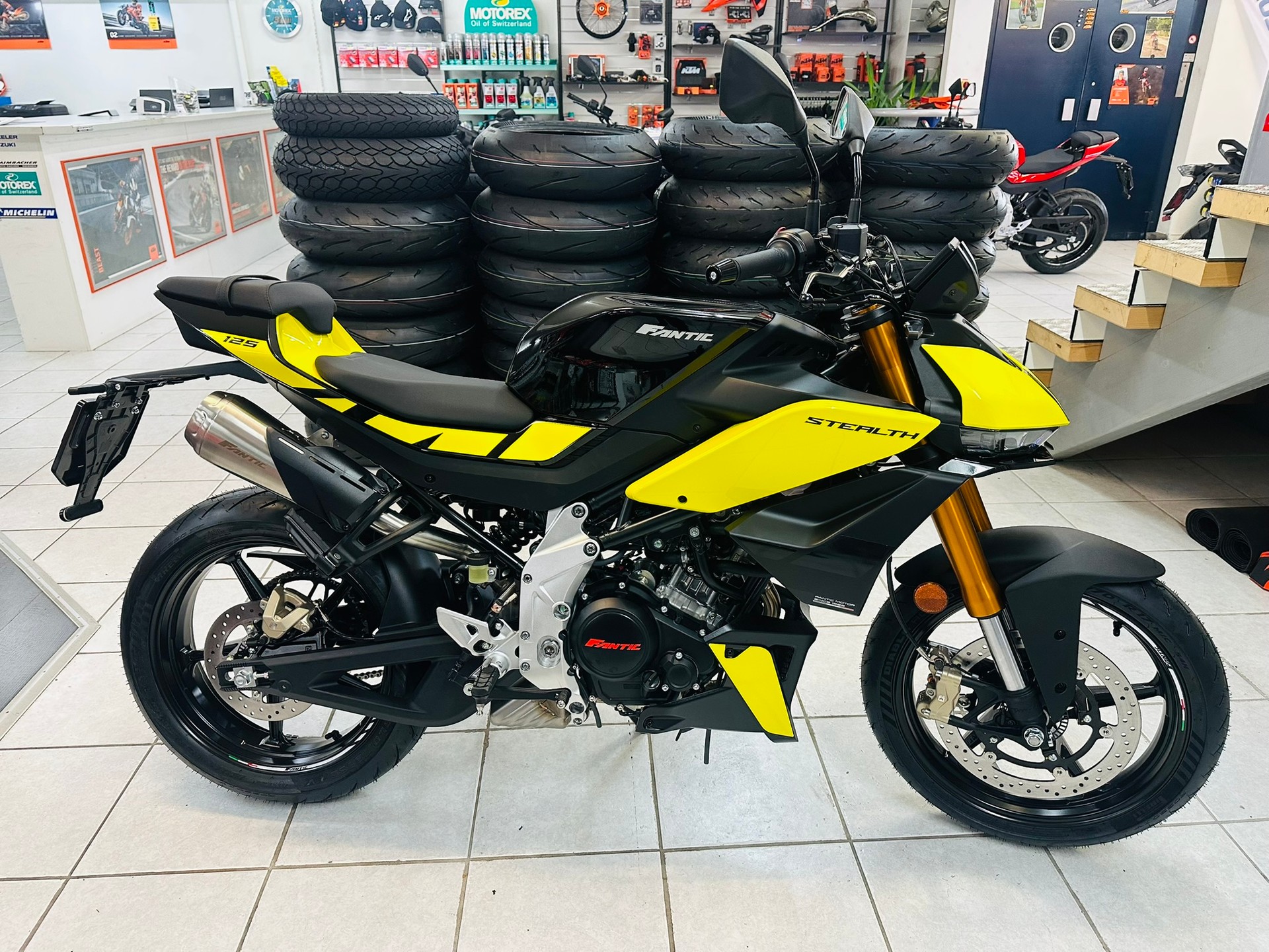 FANTIC STEALTH 125