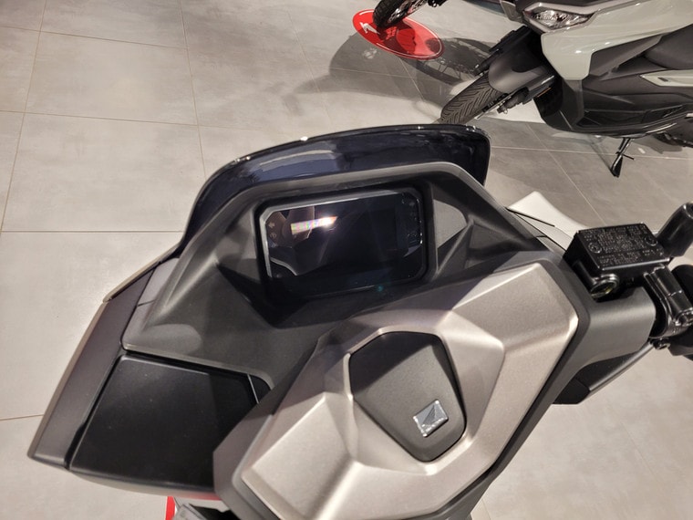 HONDA PCX 125 i DX ABS-showroom-element-1