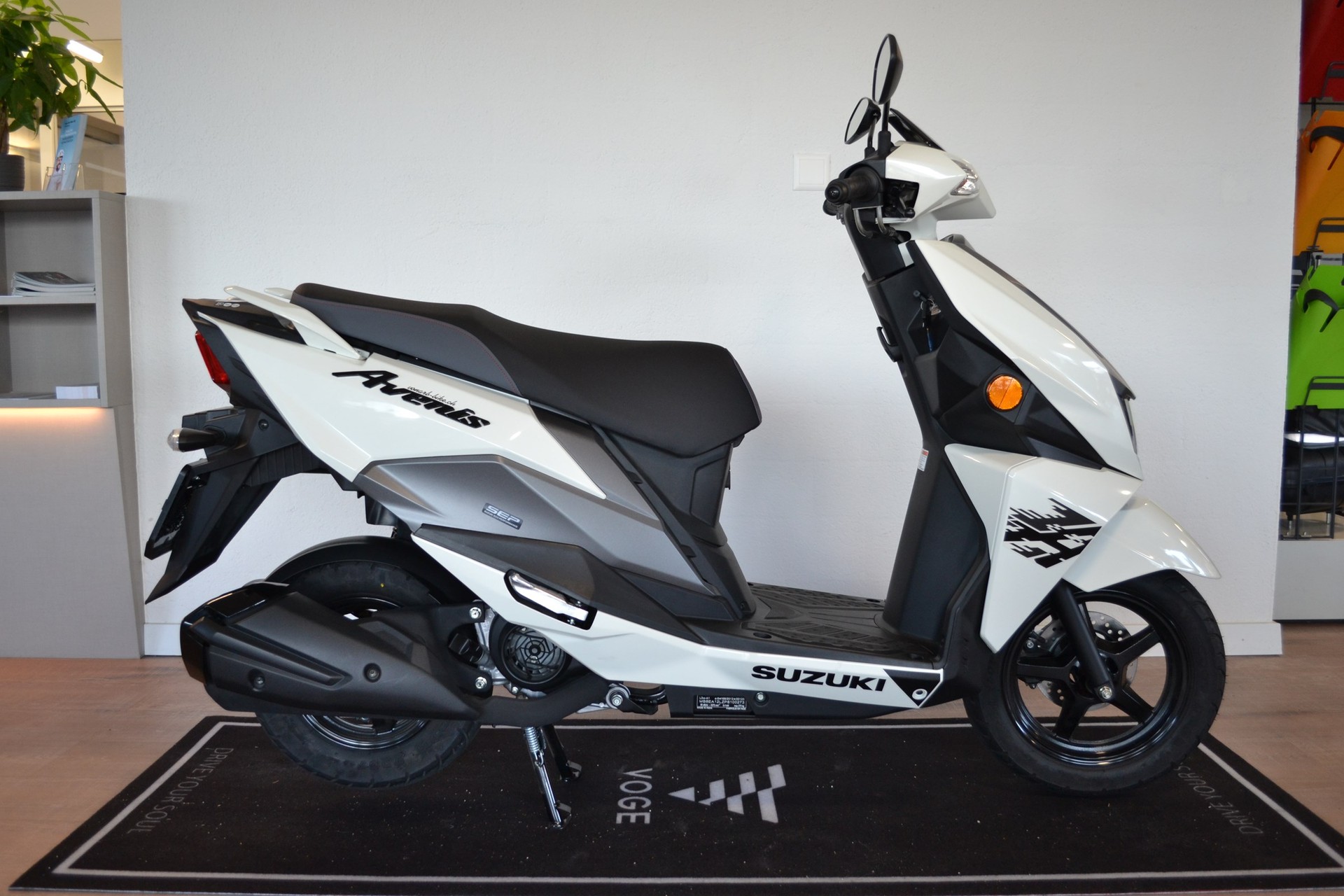 SUZUKI UN 125 Avenis