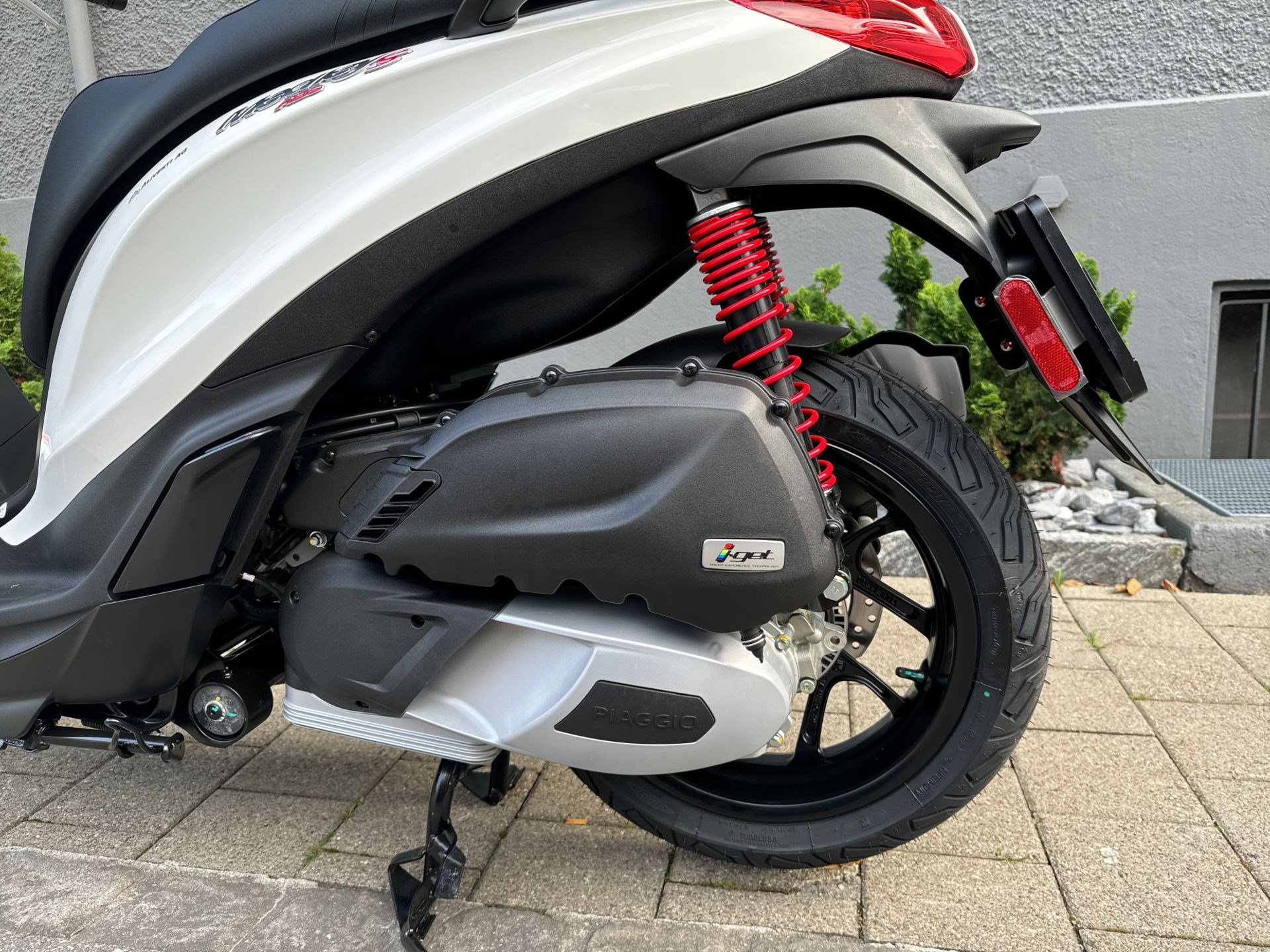 PIAGGIO Medley 125 Sport-image-8