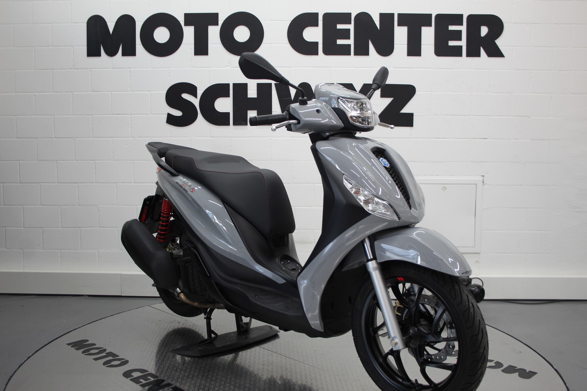 PIAGGIO Medley 125 Sport-showroom-element-1
