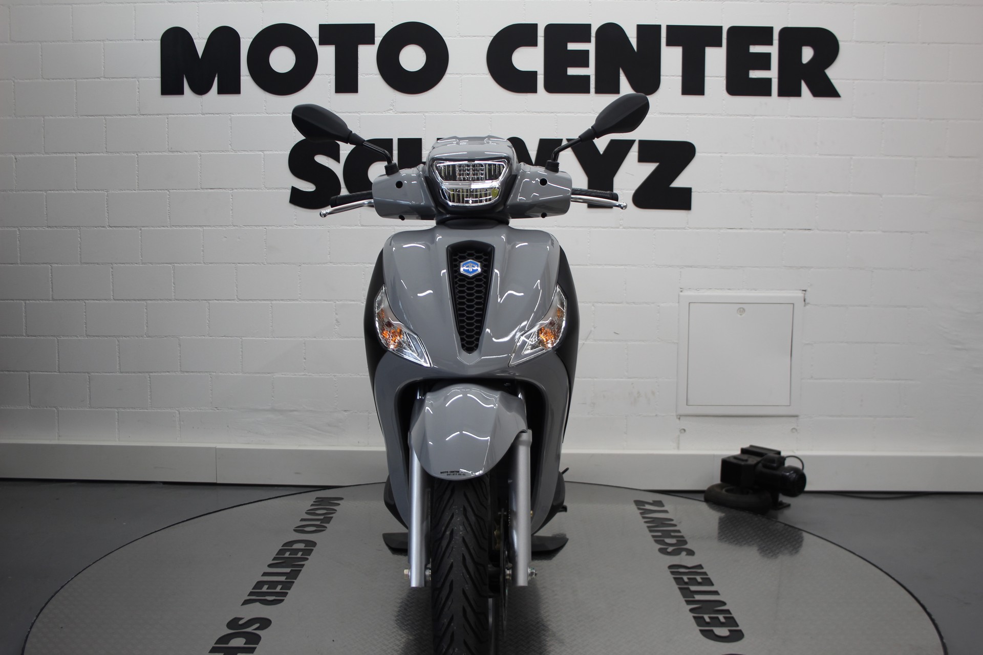 PIAGGIO Medley 125 Sport-showroom-element-2