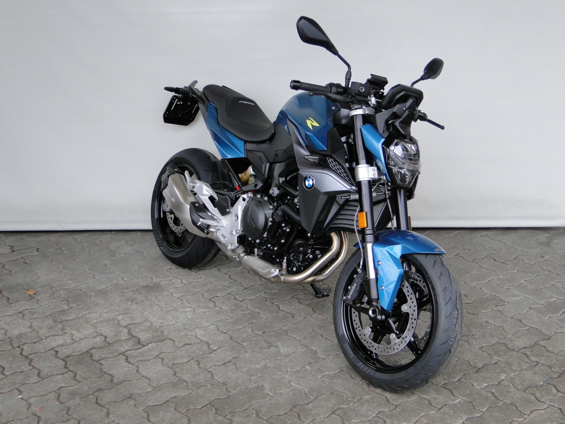 BMW F 900 R 3 Jahre / 30'000km Gratisservice & 0.9% LEASING-image-1