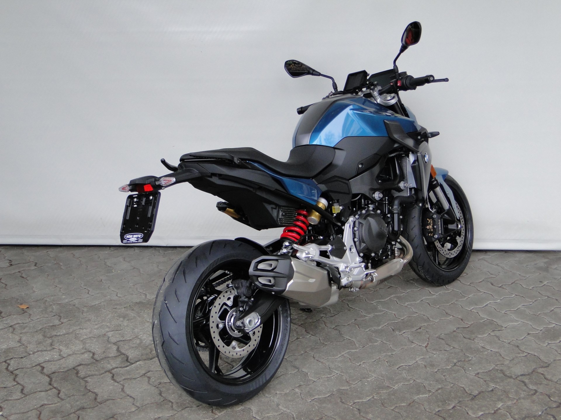 BMW F 900 R 3 Jahre / 30'000km Gratisservice & 0.9% LEASING-image-3