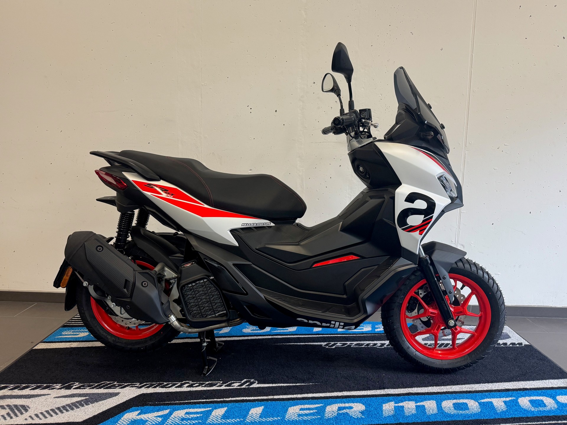 APRILIA SR GT Sport 200