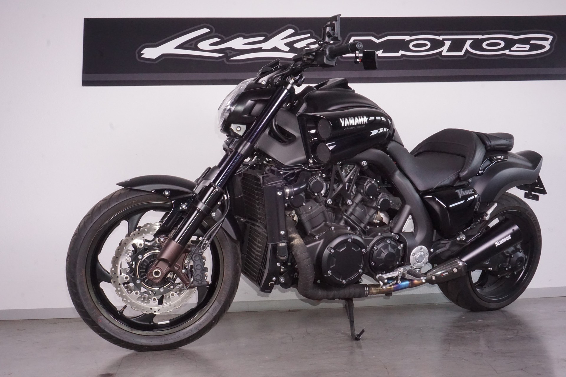 YAMAHA V-MAX