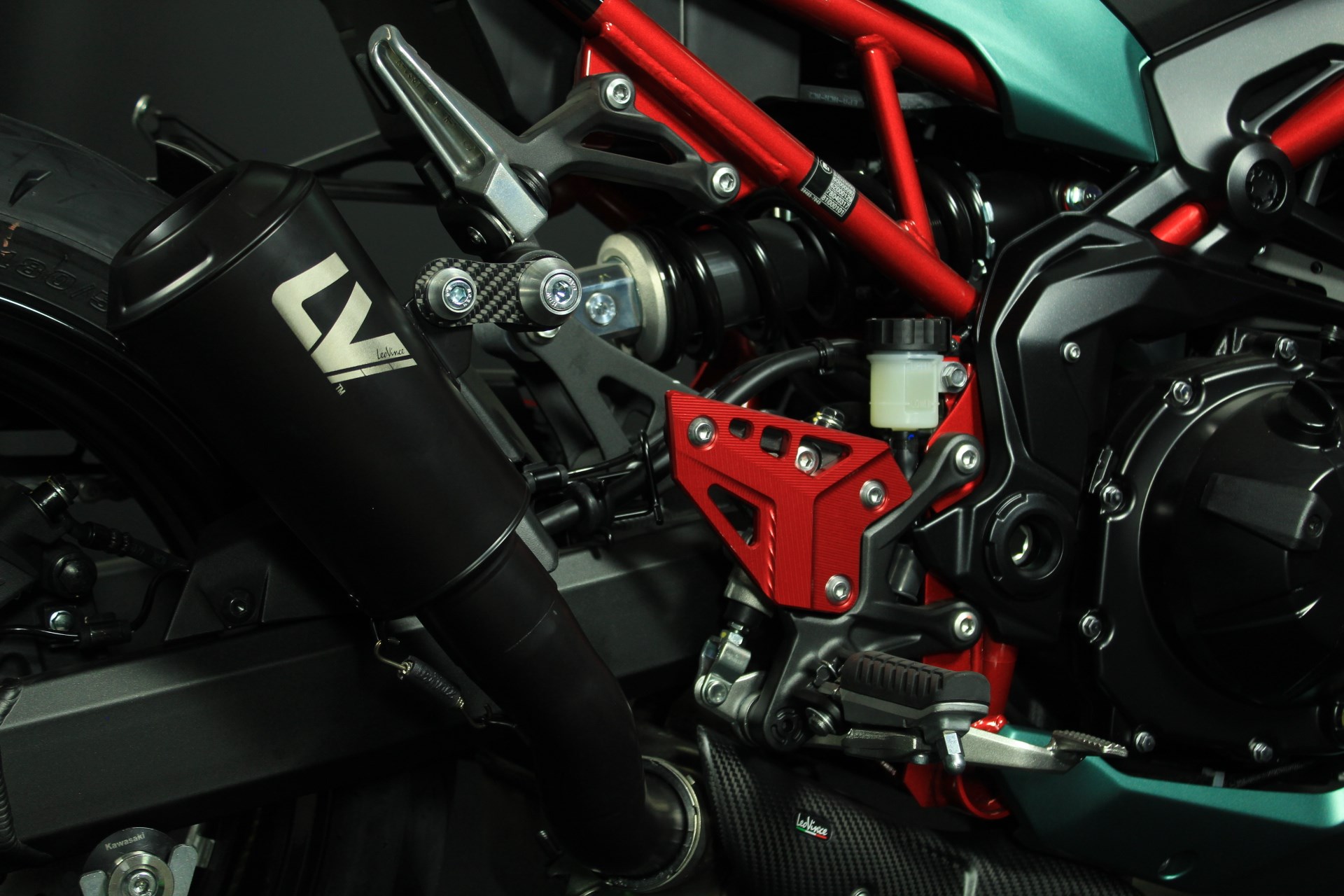 KAWASAKI Z 900 (92/70/35 KW) *Watermelon* Level 3-image-7