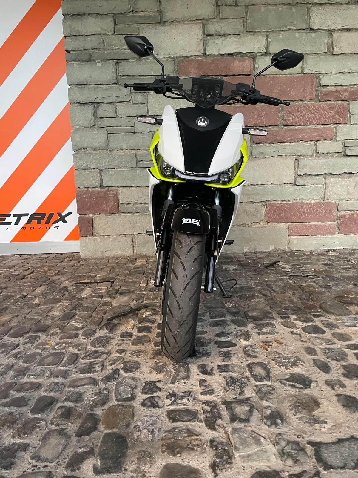 ETRIX Felo W06-showroom-element-3