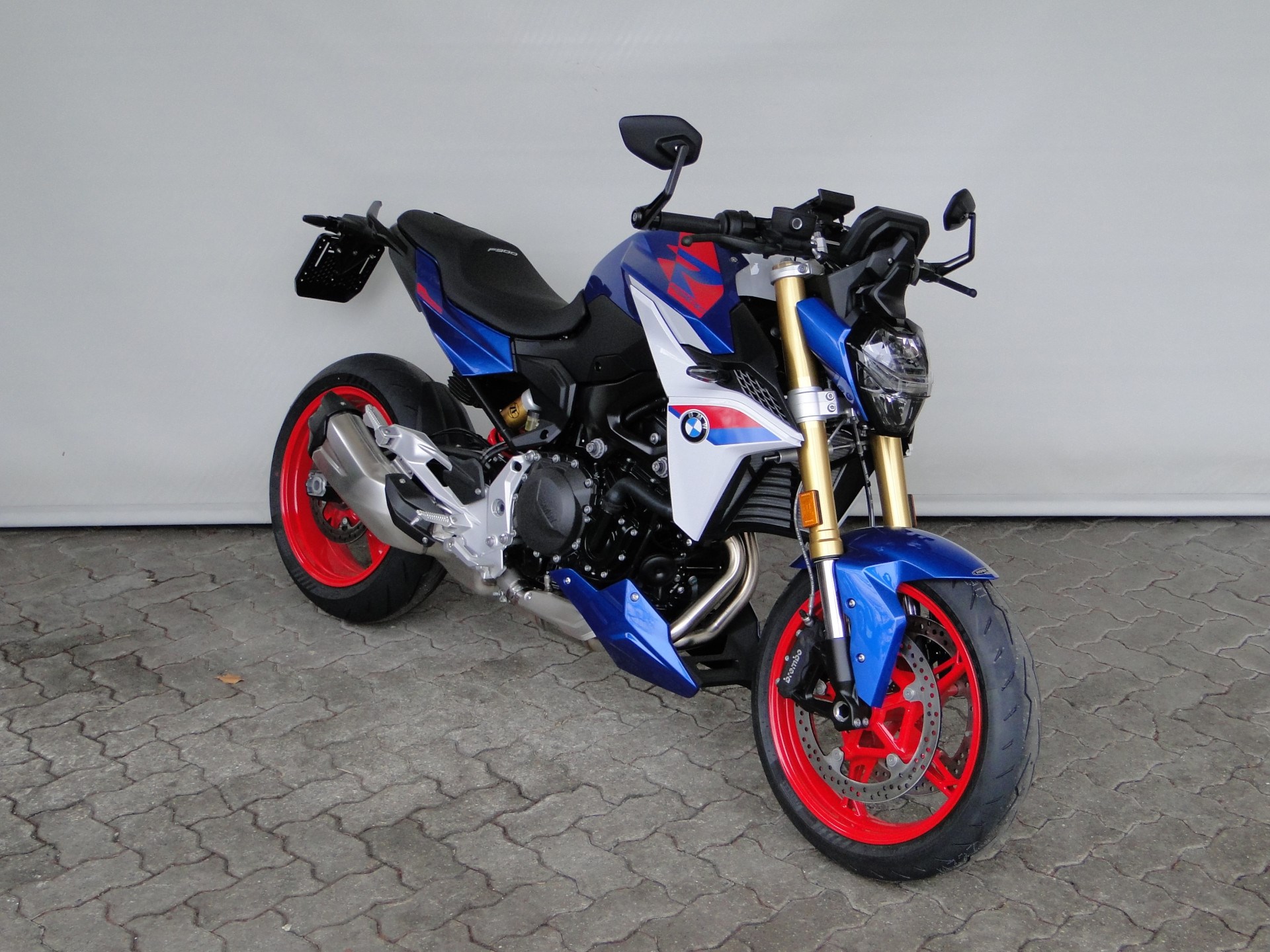 BMW F 900 R 0.9% LEASING-image-1