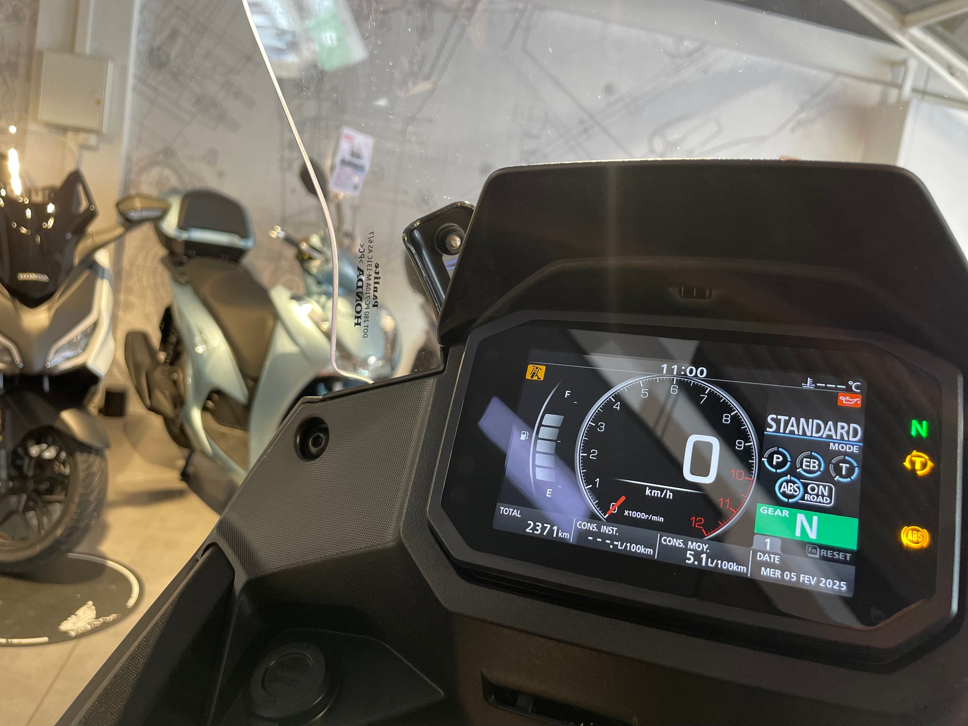 HONDA XL 750 Transalp-showroom-element-3