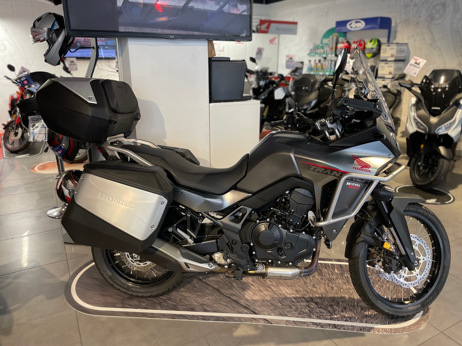HONDA XL 750 Transalp-showroom-element-2