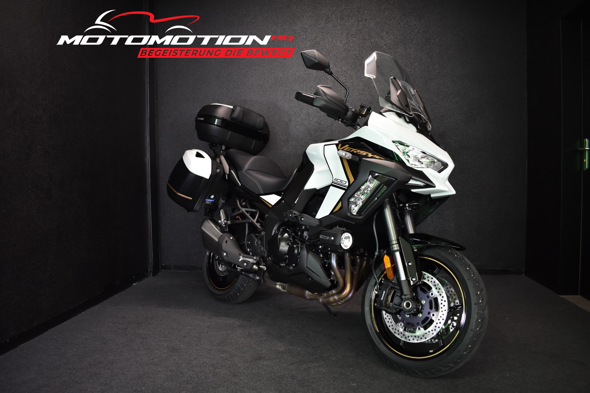 KAWASAKI S Grand Tourer