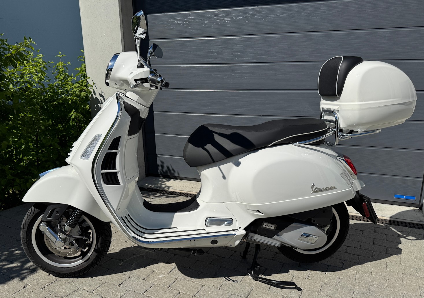 PIAGGIO Vespa GTS 125 Super ABS-showroom-element-2