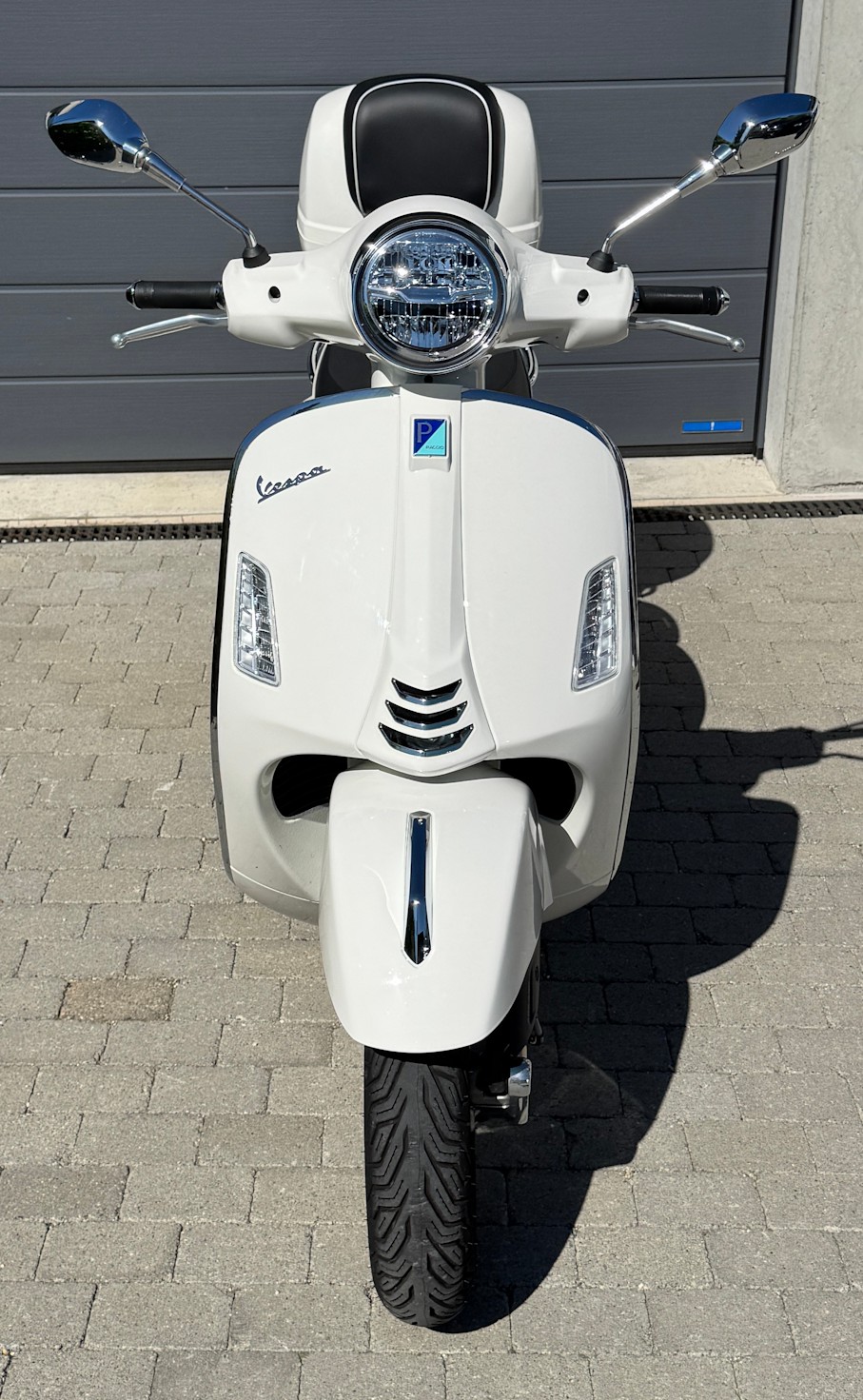 PIAGGIO Vespa GTS 125 Super ABS-showroom-element-1
