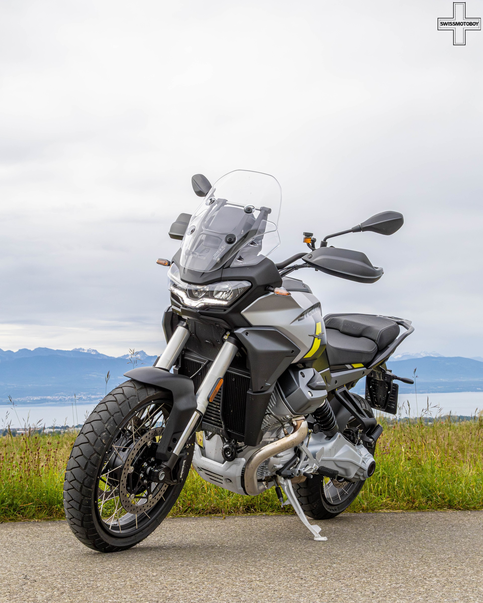 MOTO GUZZI Stelvio-showroom-element-2