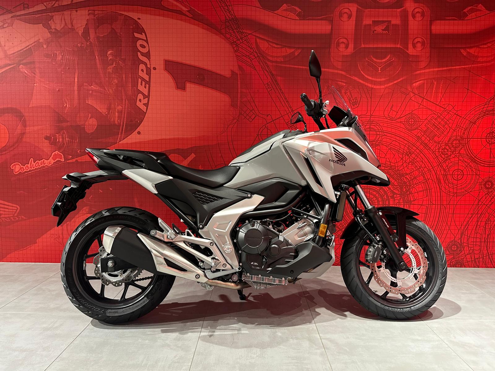 HONDA NC 750 X-showroom-element-3