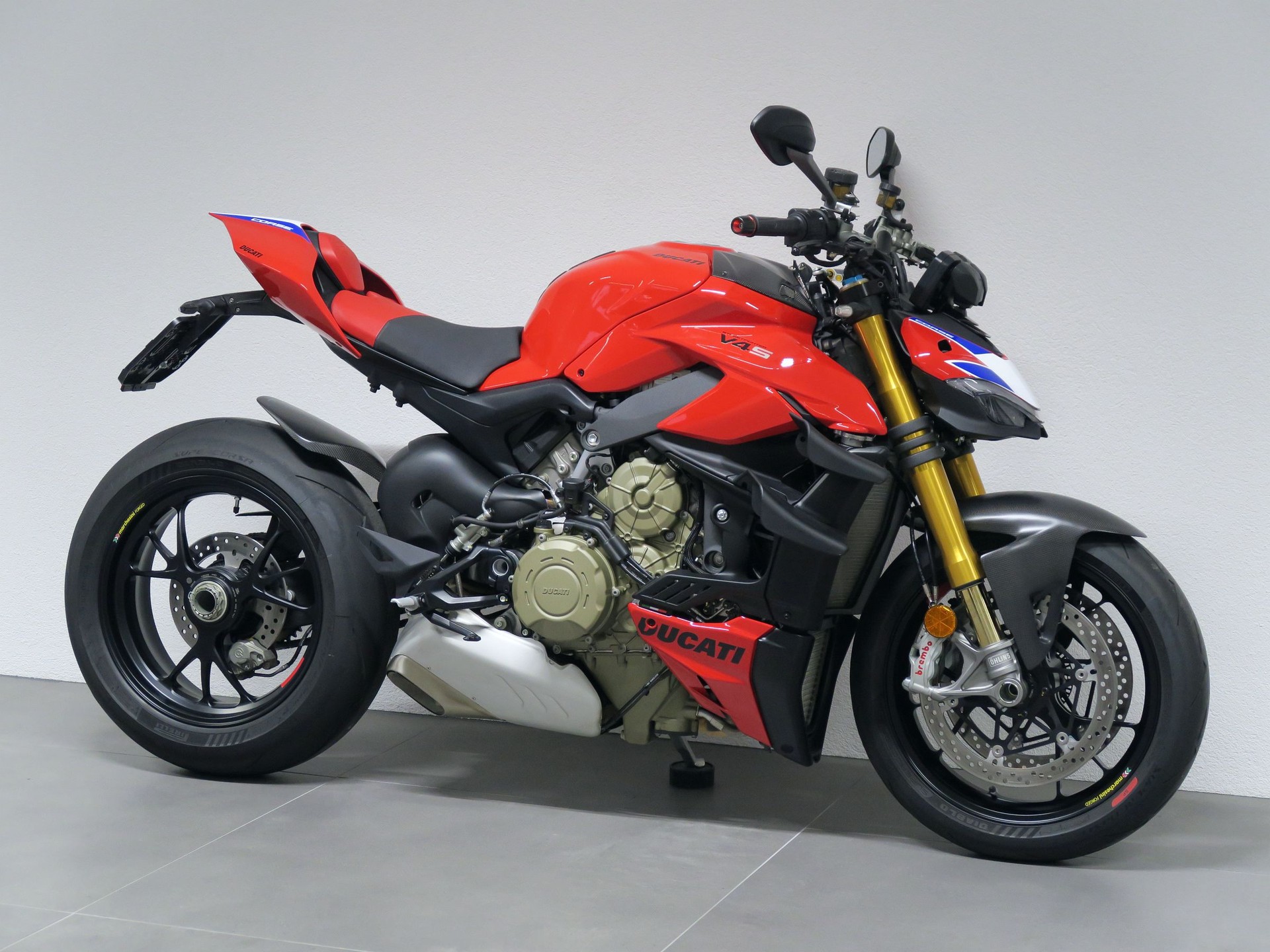 DUCATI Streetfighter V4 S Corse-showroom-element-2