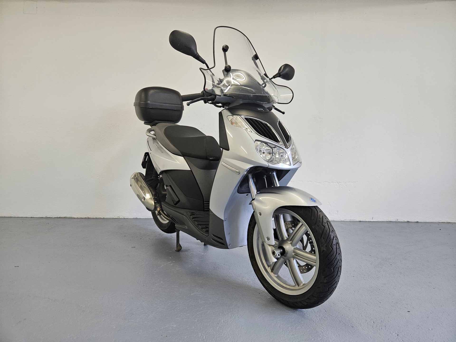 Aprilia Scarabeo Aprilia Sportcity 200 Prezzo APRILIA Sport City