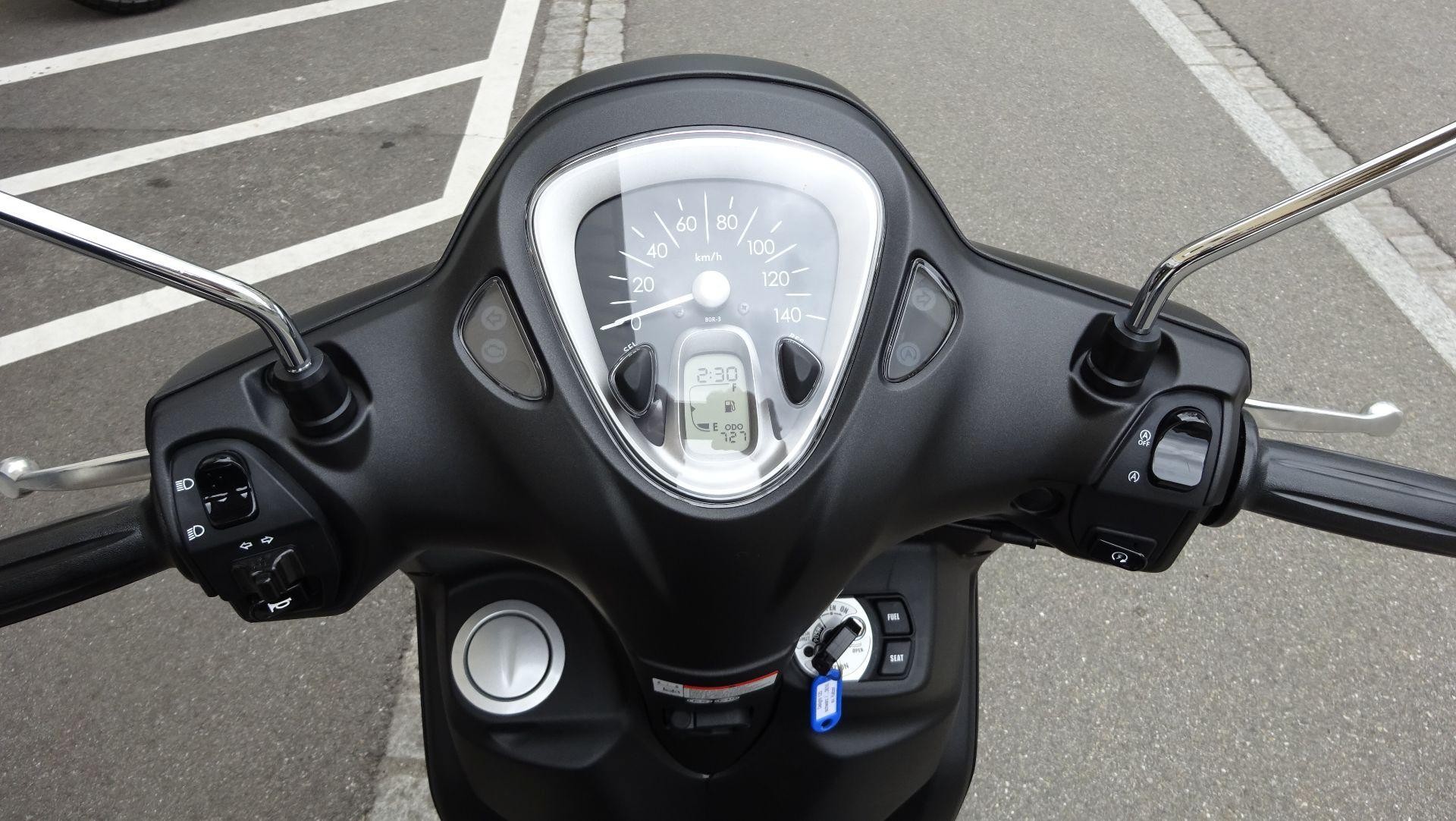 YAMAHA D'elight LTS 125-showroom-element-2