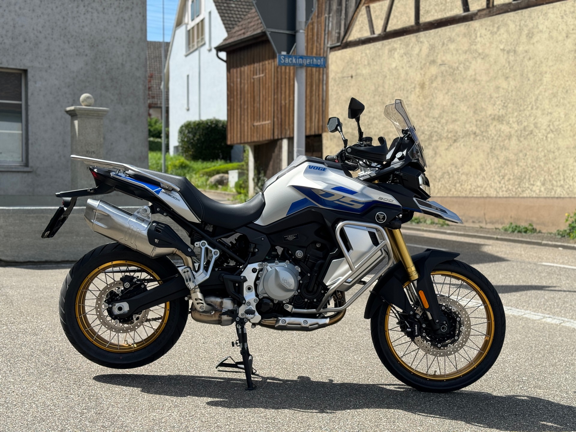 VOGE DS 900 X-showroom-element-1