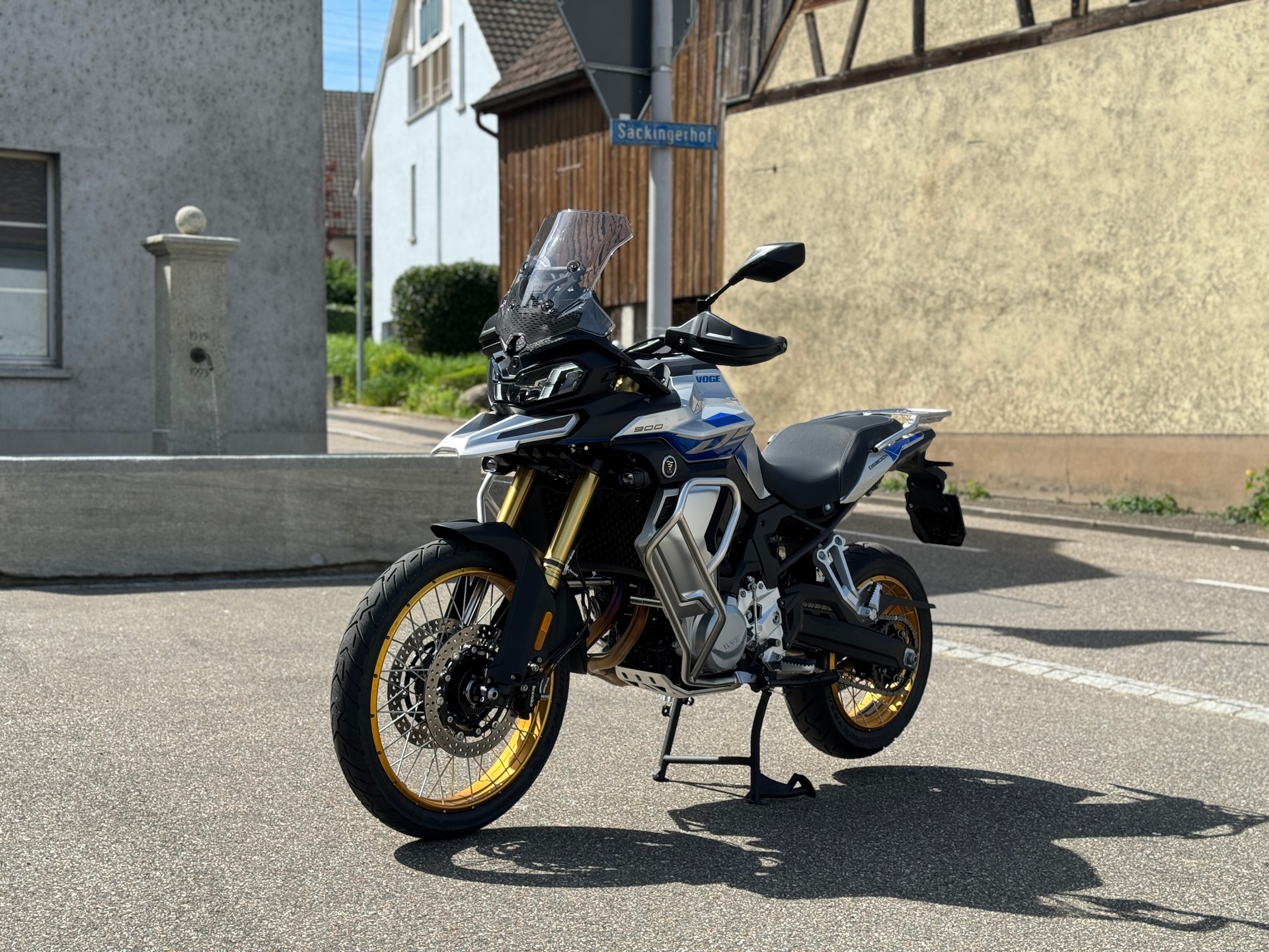 VOGE DS 900 X-showroom-element-3