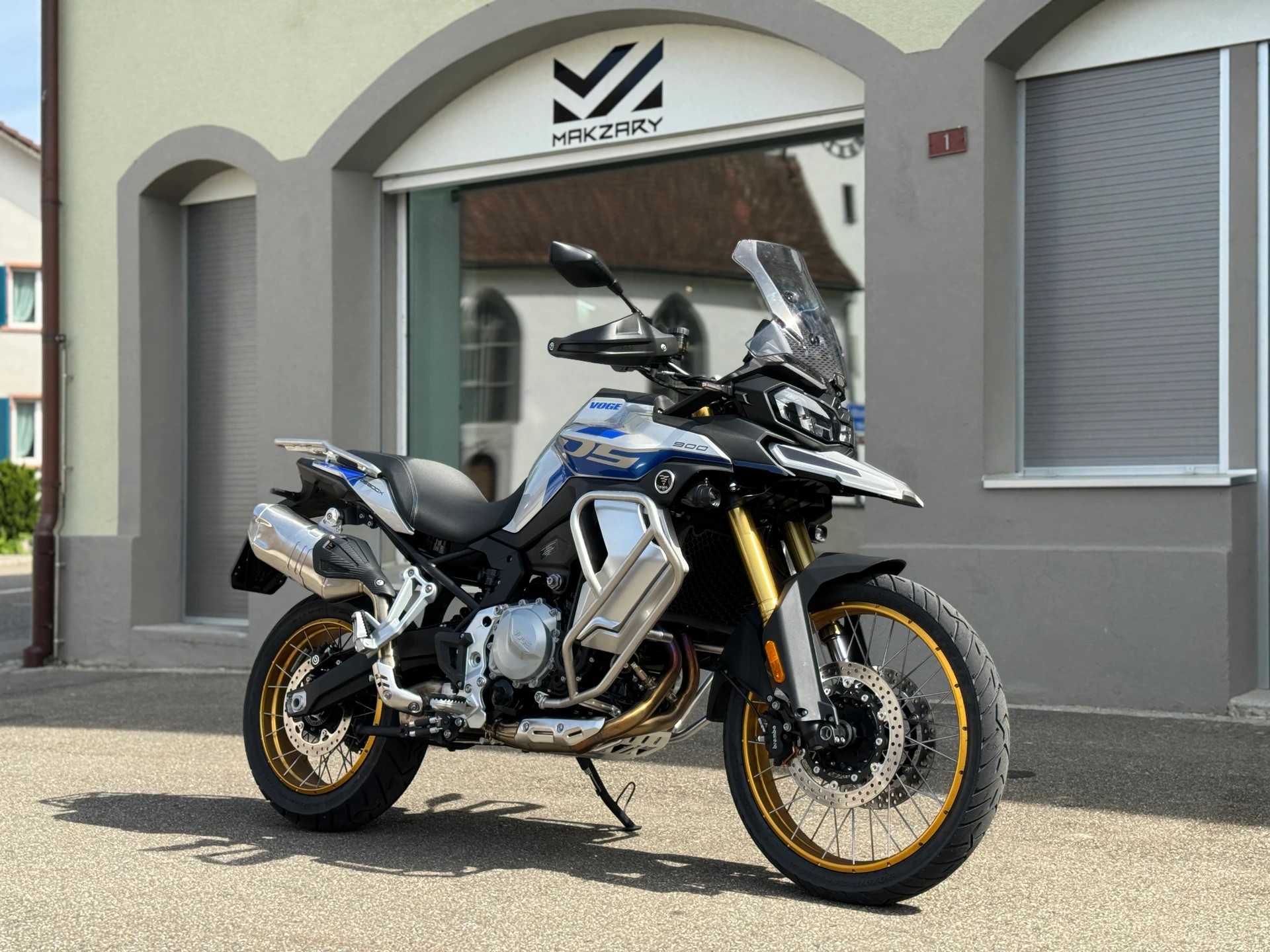 VOGE DS 900 X