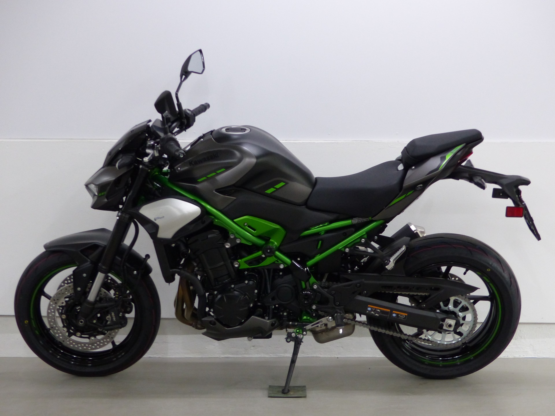 KAWASAKI Z 900 ABS 35kW MY25-showroom-element-2