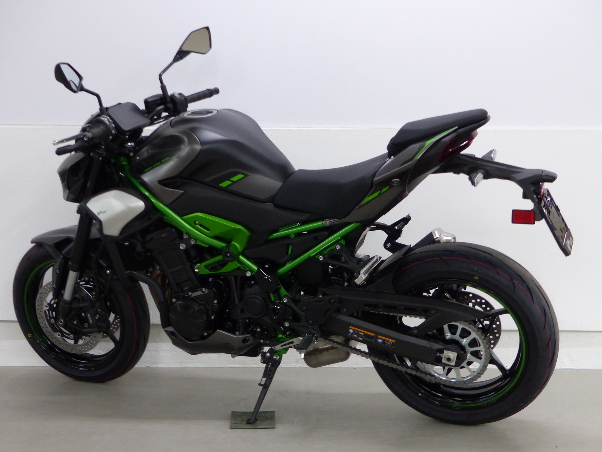 KAWASAKI Z 900 ABS 35kW MY25-showroom-element-3