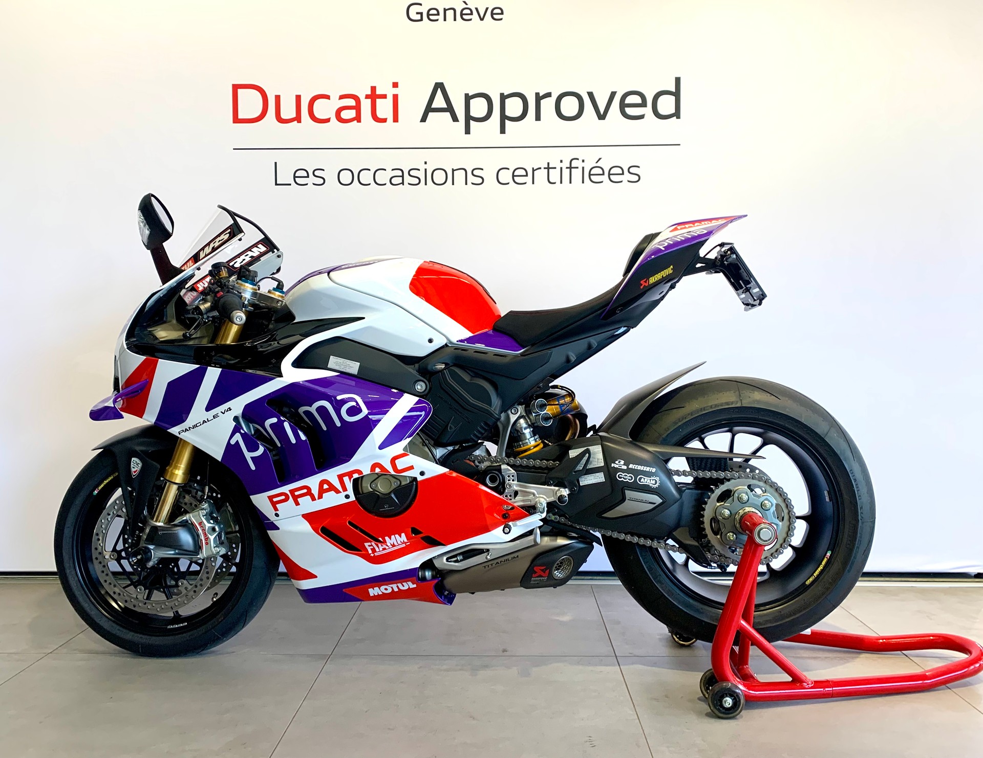 DUCATI Panigale V4 S-showroom-element-1