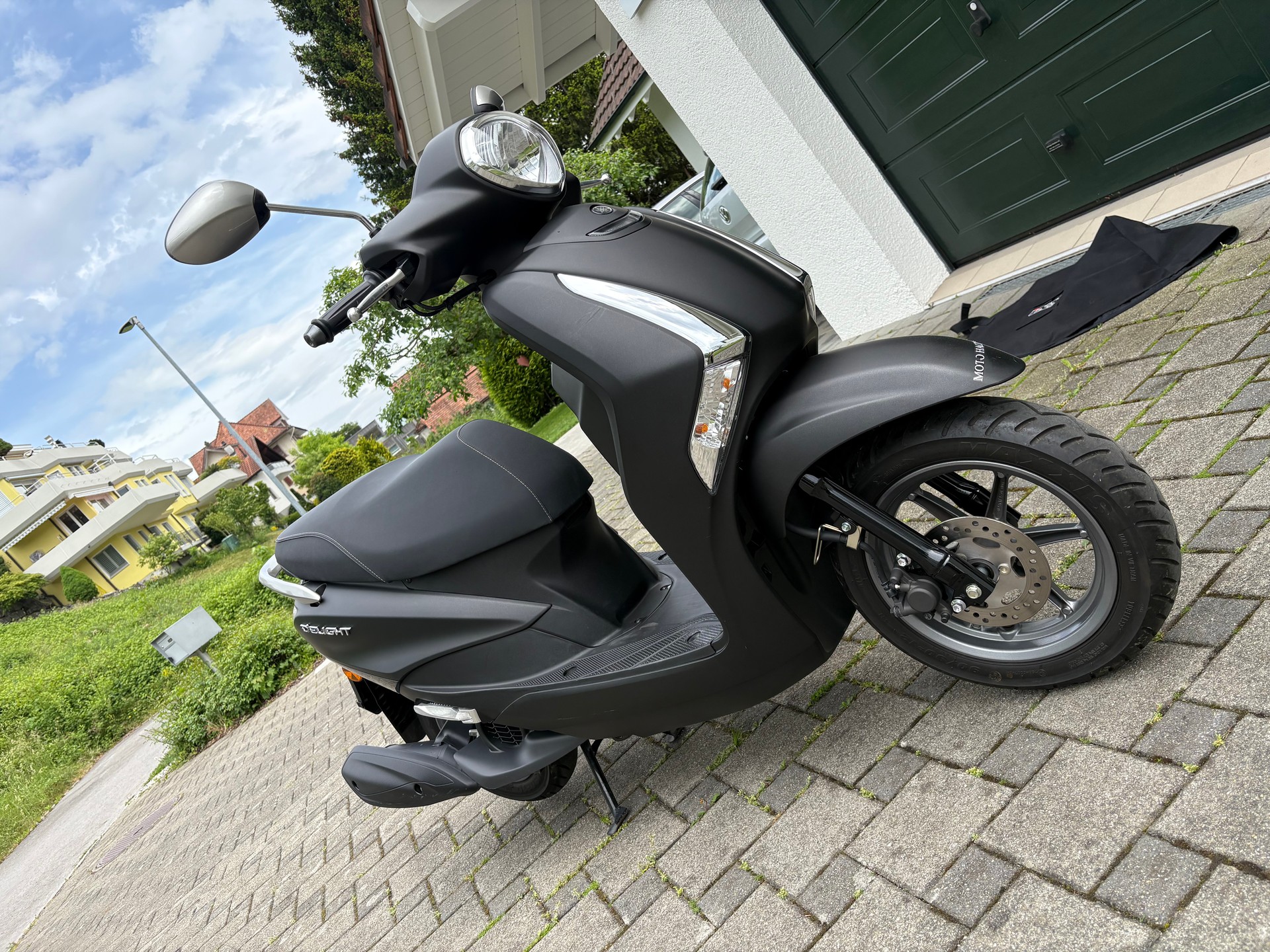 YAMAHA D'elight LTS 125-image-0