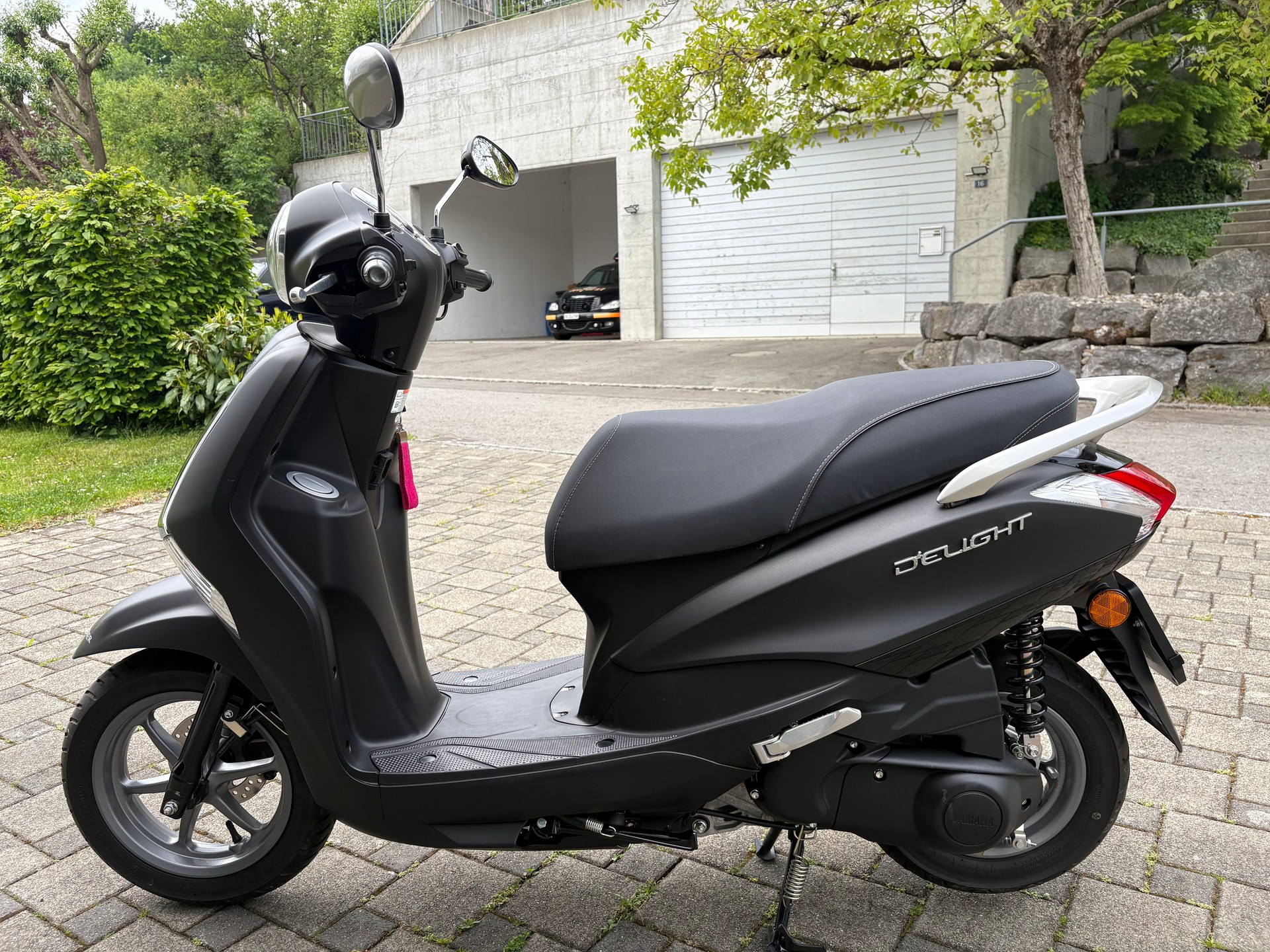 YAMAHA D'elight LTS 125-image-1