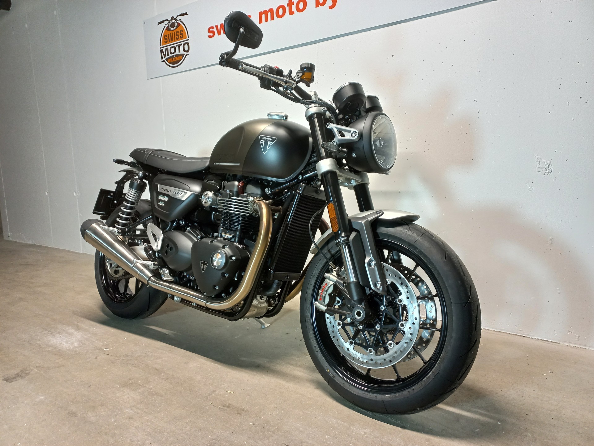 TRIUMPH Speed Twin 1200-showroom-element-1