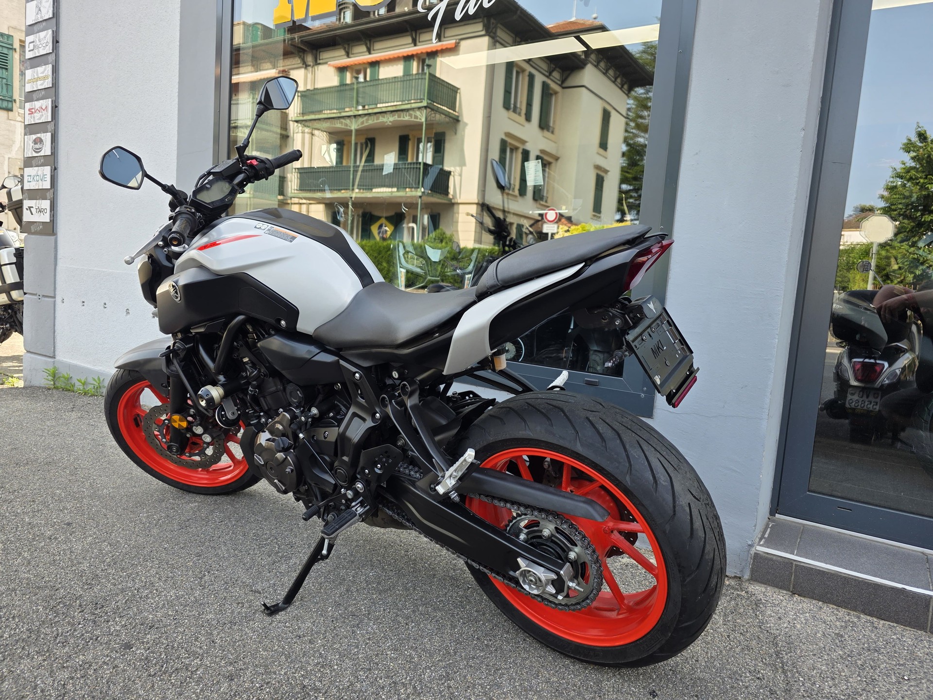 YAMAHA MT-07 ABS-showroom-element-1