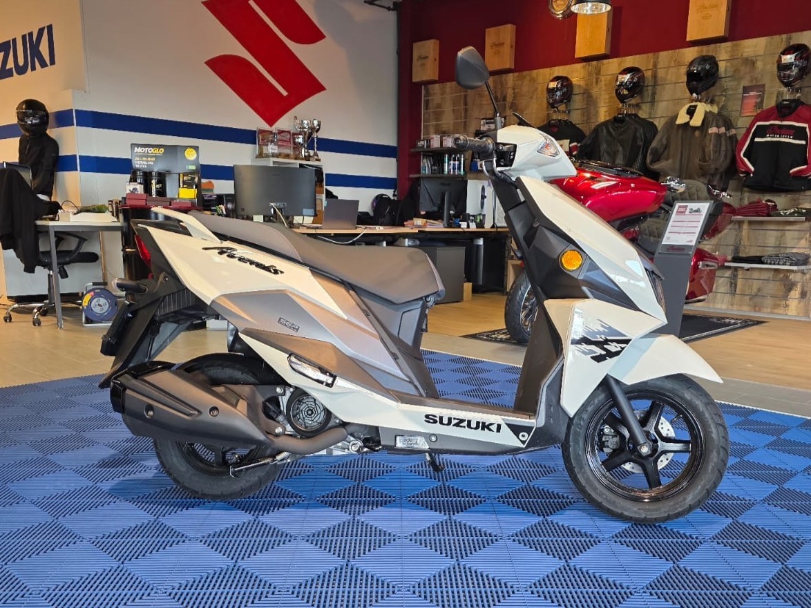 SUZUKI UN 125 Avenis