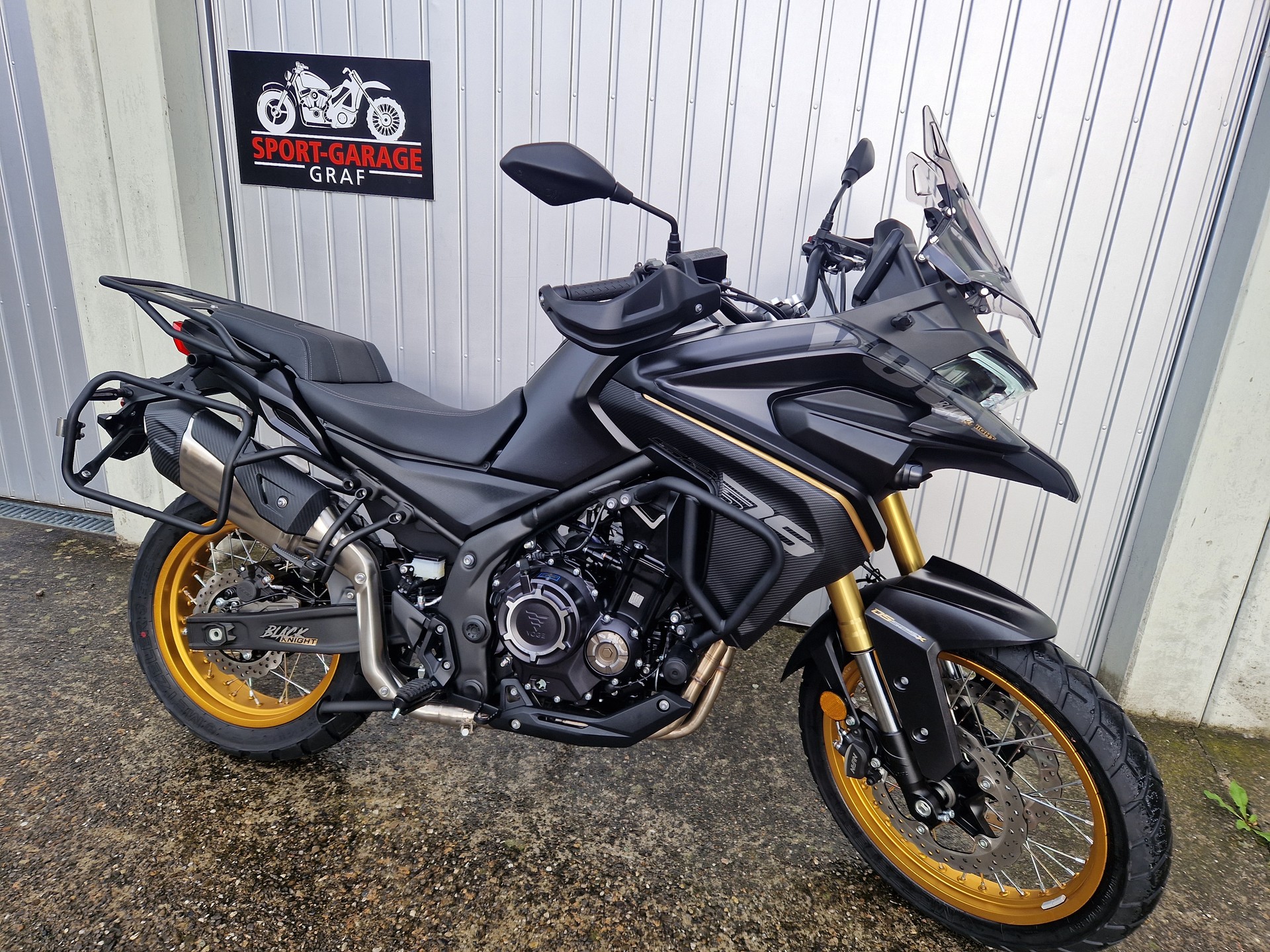 VOGE 525DSX-showroom-element-2