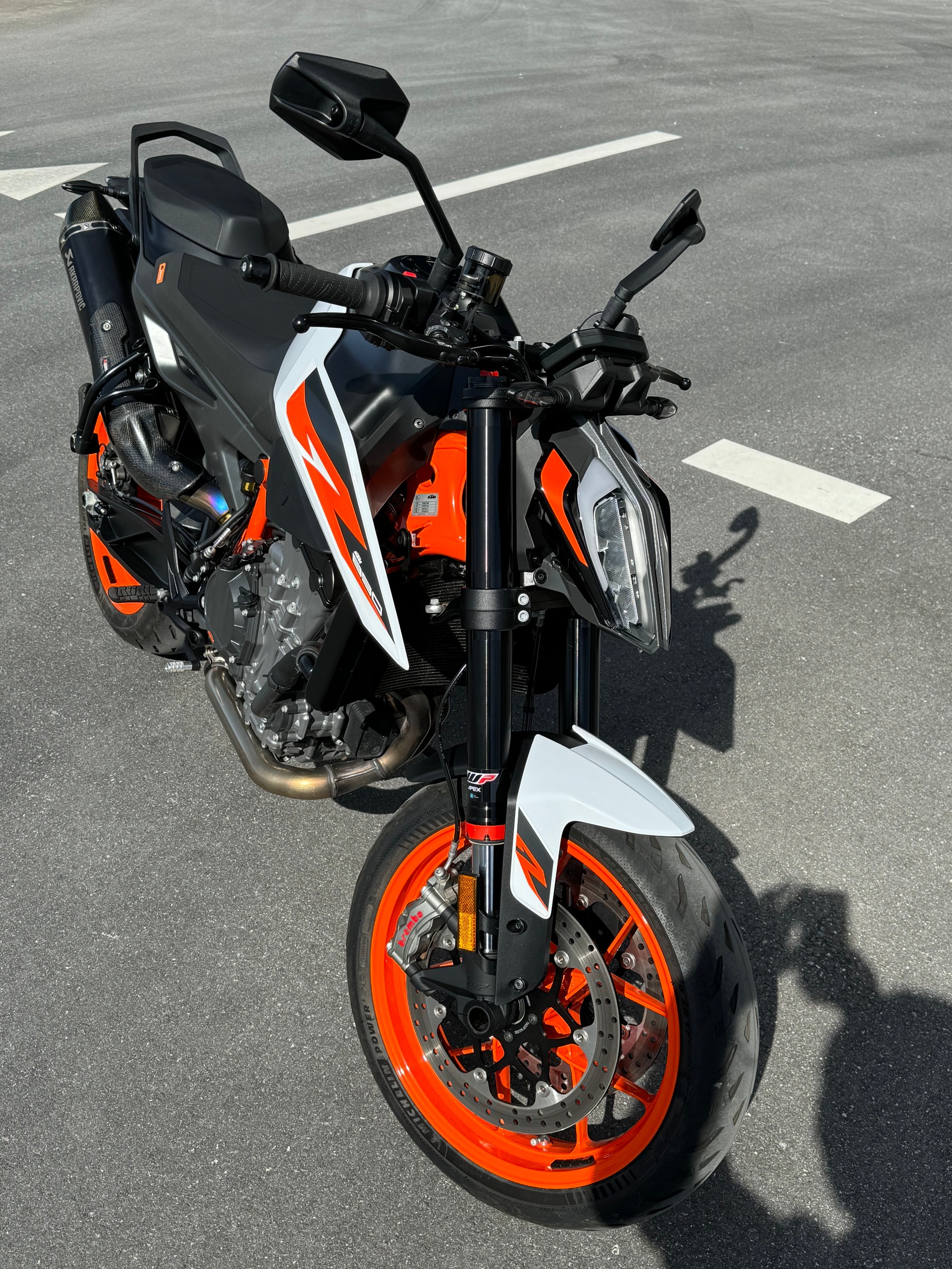 KTM 890 Duke R-image-1