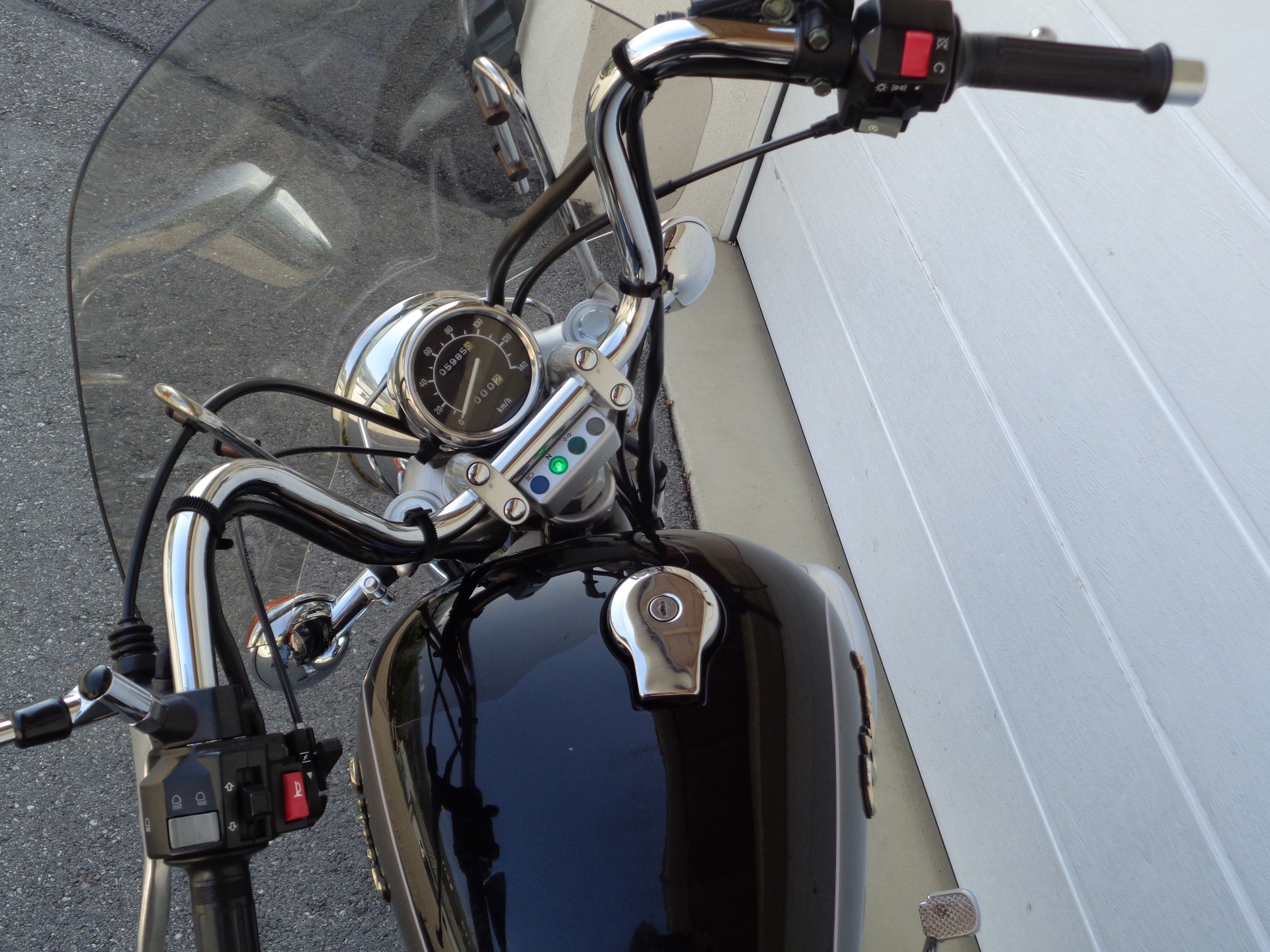 YAMAHA XV 125 Virago-image-3