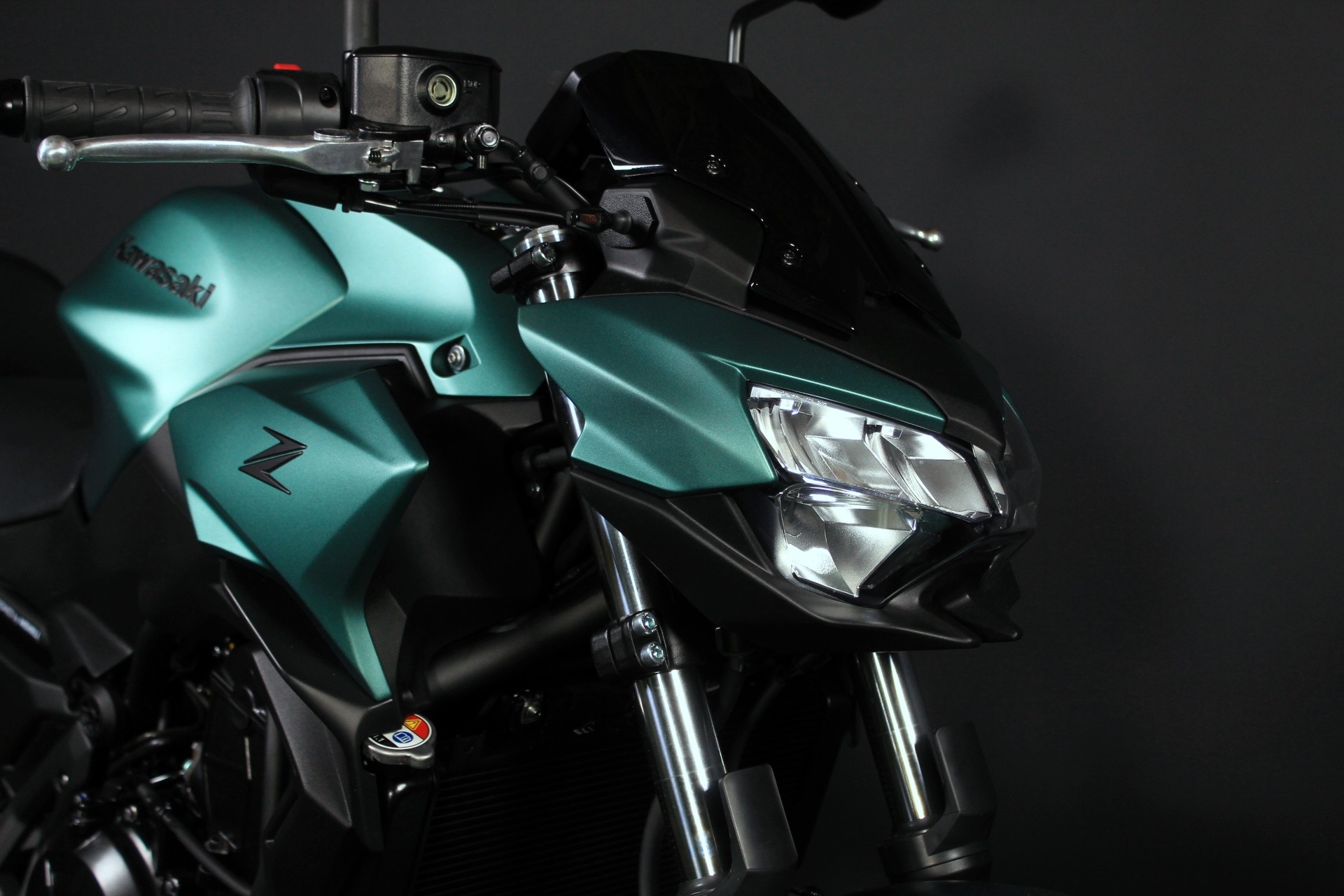 KAWASAKI Z 650 (50/35 KW) *Smaragd Edition* Level 1-image-2