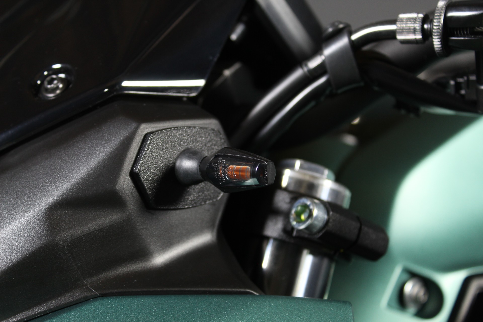 KAWASAKI Z 650 (50/35 KW) *Smaragd Edition* Level 1-image-9
